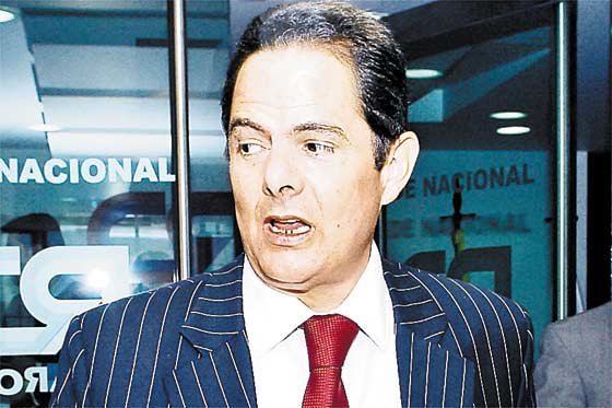 Vargas Lleras agradece elogios de Roy Barreras a su gestión