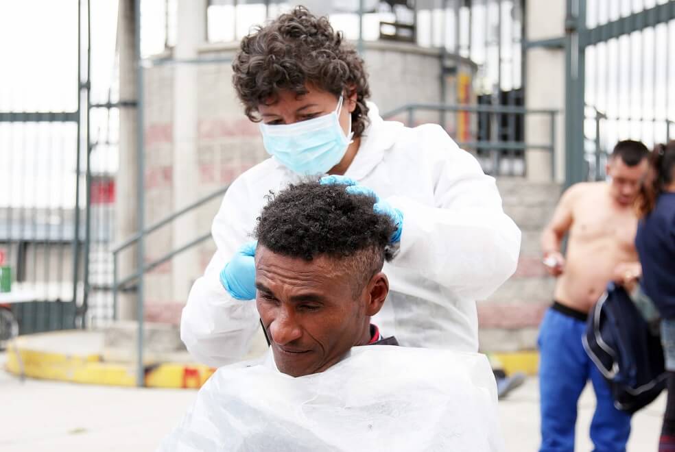 44 personas habitantes de calle recibieron ropa, alimentación y corte de cabello