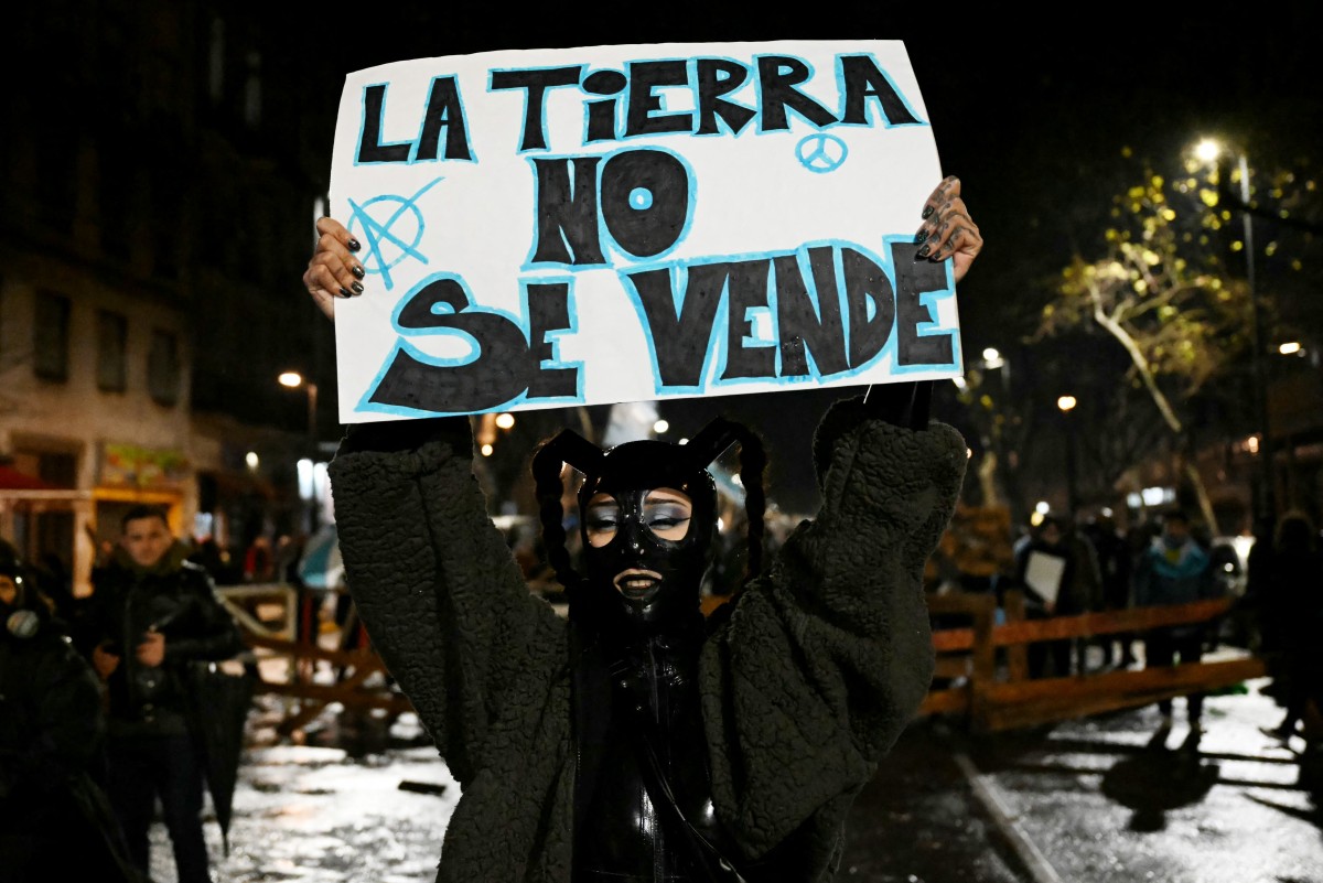 Argentina: choques entre Policía y manifestantes por proyecto de ley de tierras