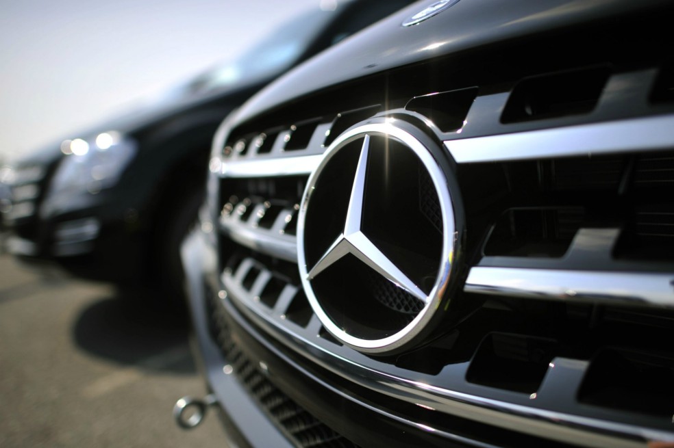 Daimler rebautizada Mercedes-Benz tras deshacerse del sector camiones