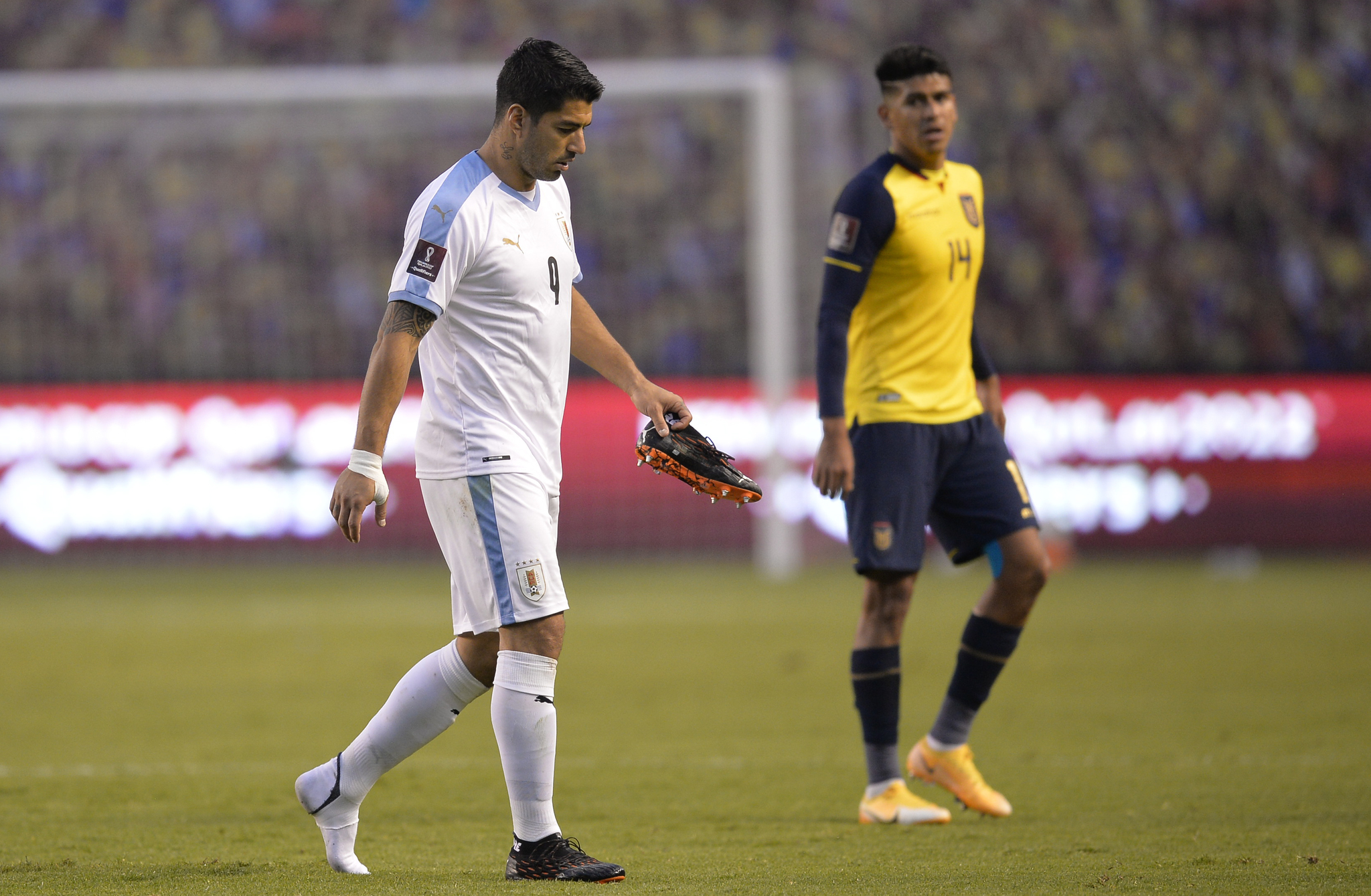 Luis Suárez, junto a Edinson Cavani fueron los grandes ausentes en la primera convocatoria de Marcelo Bielsa al mando de la selección uruguaya.