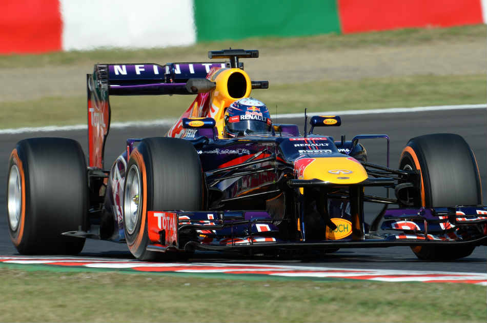 Sebastián Vettel, piloto alemán cerca de conseguir la corona de la F1 en 2013.