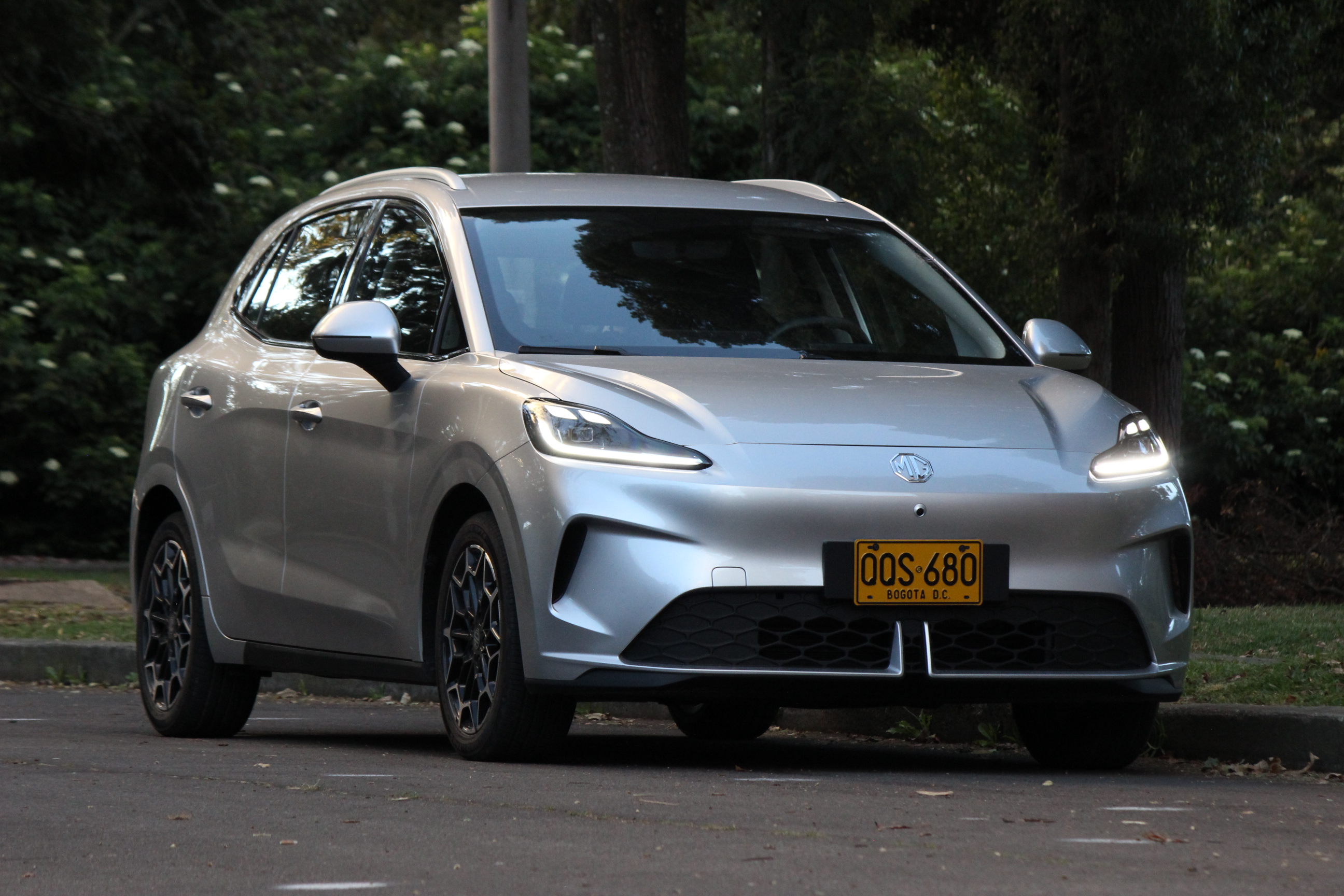 MG4 EV Urban en Colombia: prueba, precio y características del eléctrico de MG
