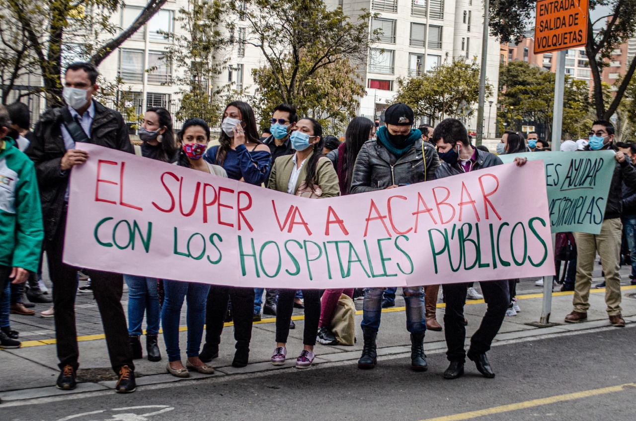 Cartel de traslado de usuarios en Supersalud ¿Millonario negocio a espaldas del Superintendente?