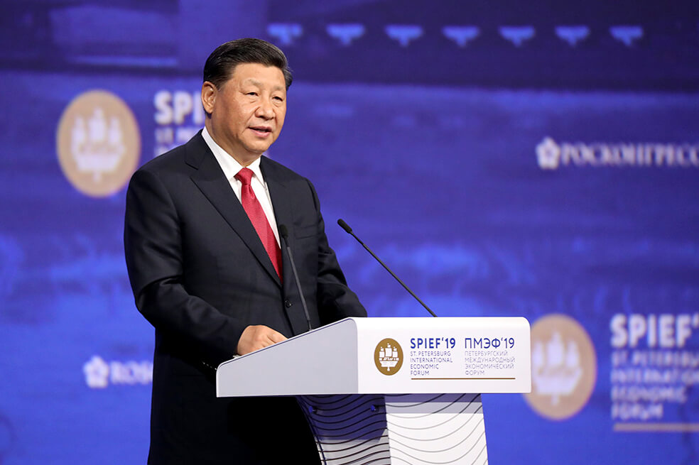 Estados Unidos dice que Huawei sigue en lista negra, pero dará licencias