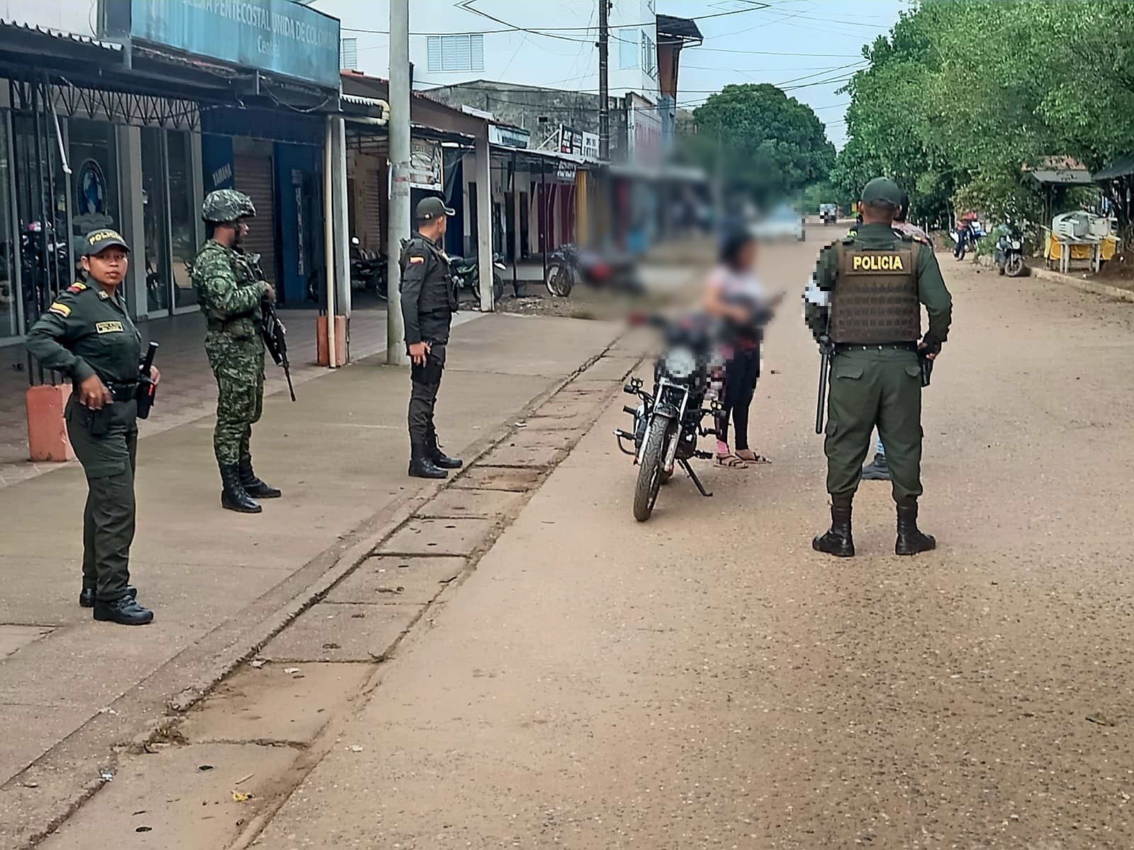 Fuerzas Militares y Policía Nacional acompañan a la comunidad del Guaviare luego de conocer un panfleto que invita a comerciantes a asistir a reunión con disidentes FARC-EP.
