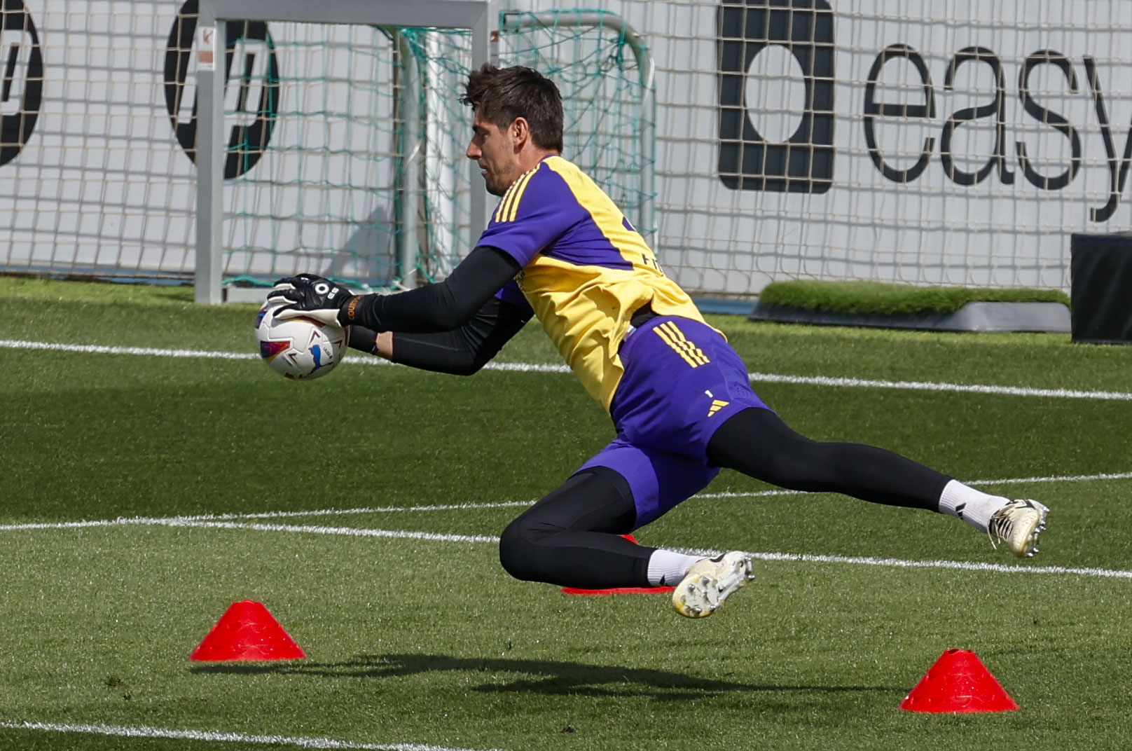 Courtois está de regreso: Ancelotti confirmó su vuelta al arco del Real Madrid