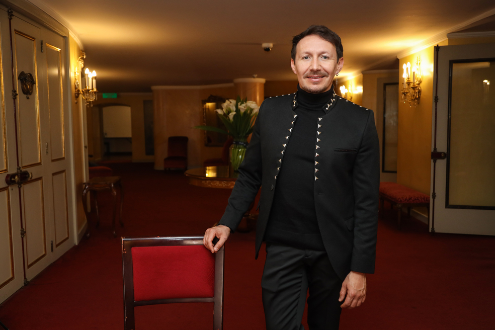Johan Velandia es el director y dramaturgo de la obra 'Vida, porque solo hay una'