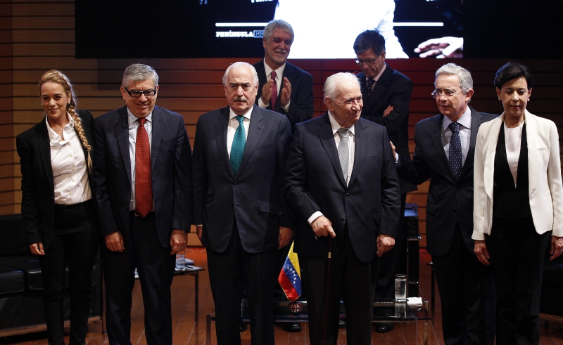 Expresidentes Gaviria, Uribe, Pastrana y Betancur, juntos por Venezuela