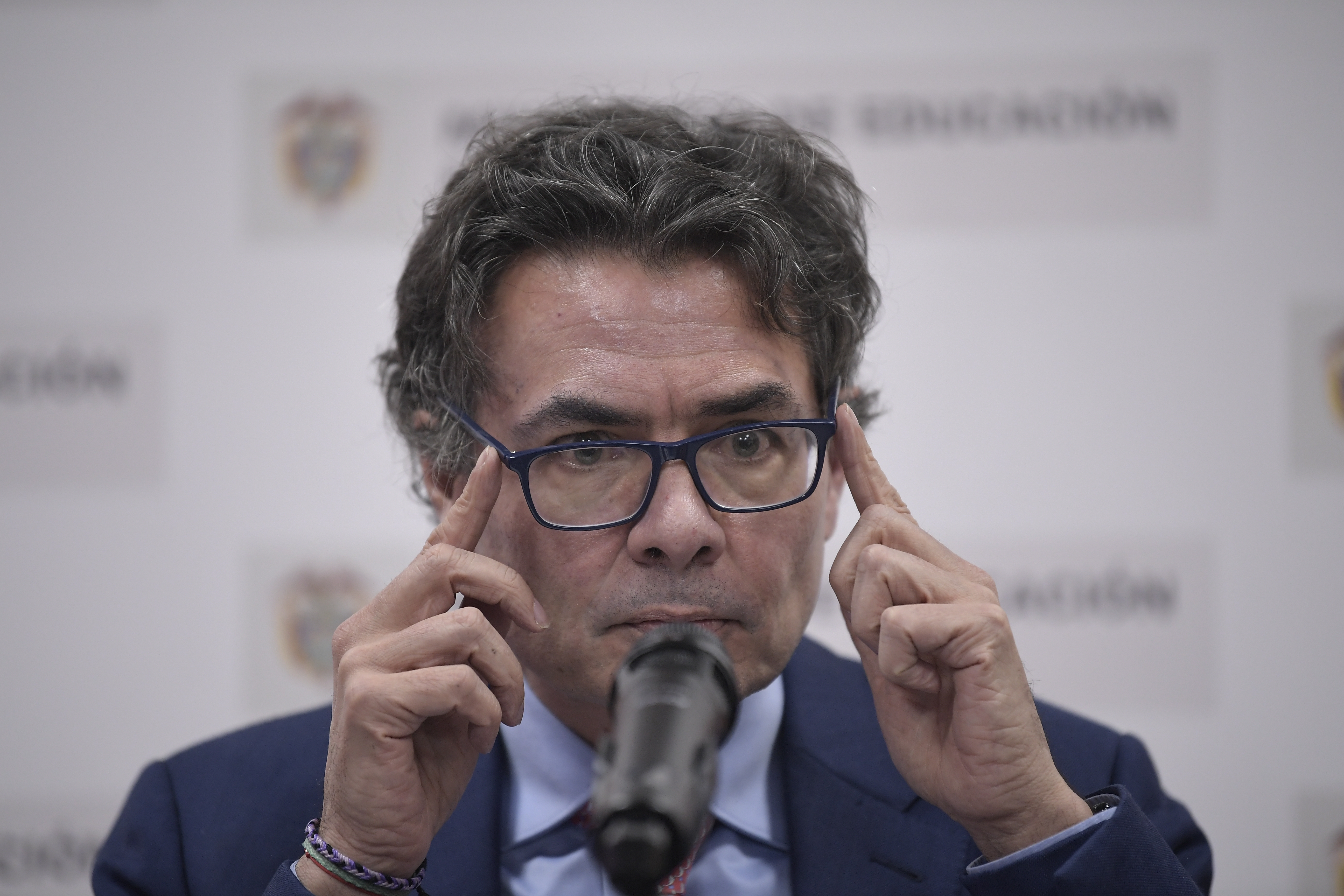 Alejandro Gaviria presenta hoy su libro “El desdén de los dioses”. Lea un capítulo