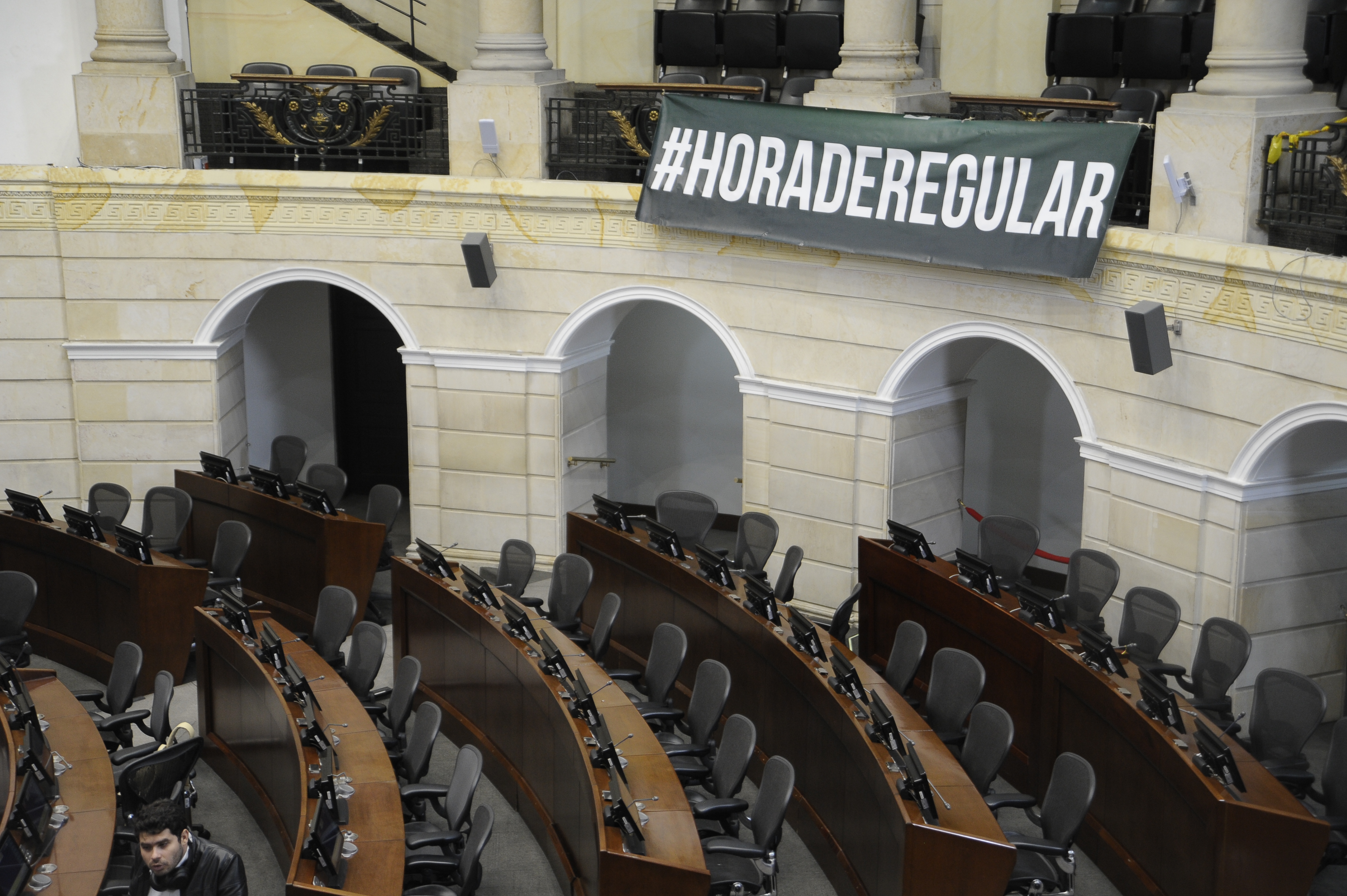 Plenaria en el Senado de la República para debatir el proyecto de ley de cannabis de uso adulto en Colombia