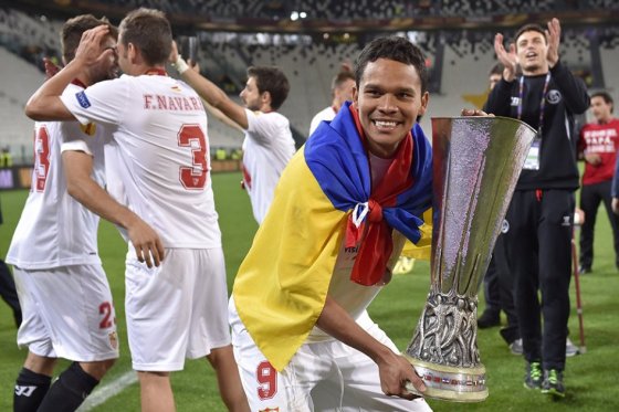 Carlos Bacca, el delantero que sobresale en la ausencia de Falcao