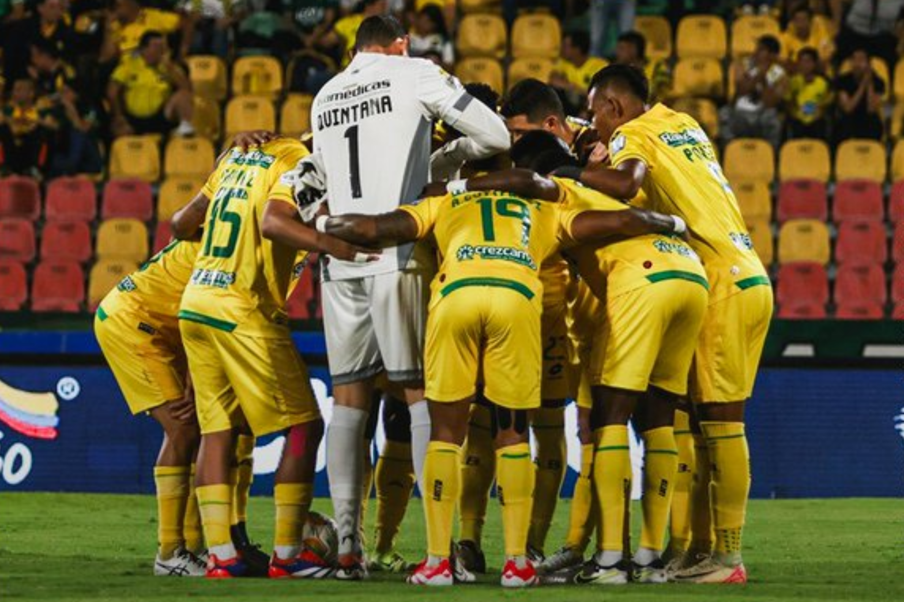 Bucaramanga se queda sin entrenador a dos semanas de la Copa Libertadores