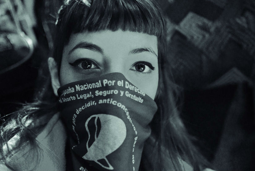 La niña que recorrió 200 kilómetros por un aborto legal en Argentina