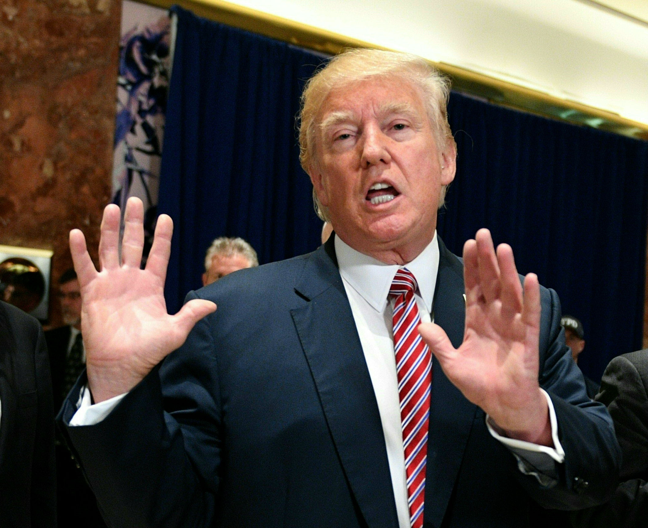 Solo faltaba que los Bush se pronunciaran sobre Trump y el racismo