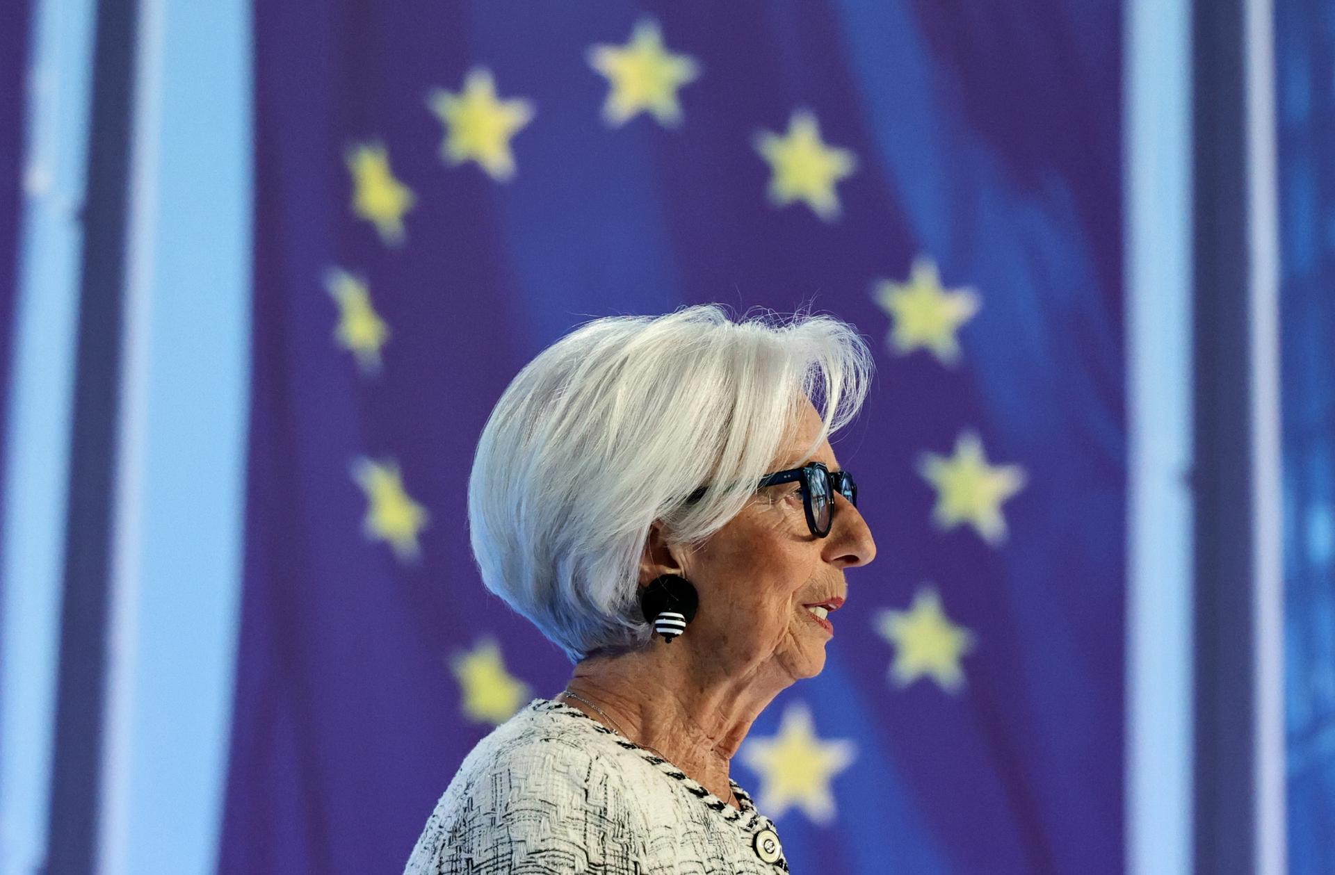 Banco Central Europeo mantiene las tasas de interés pero abre puerta a un alza en septiembre