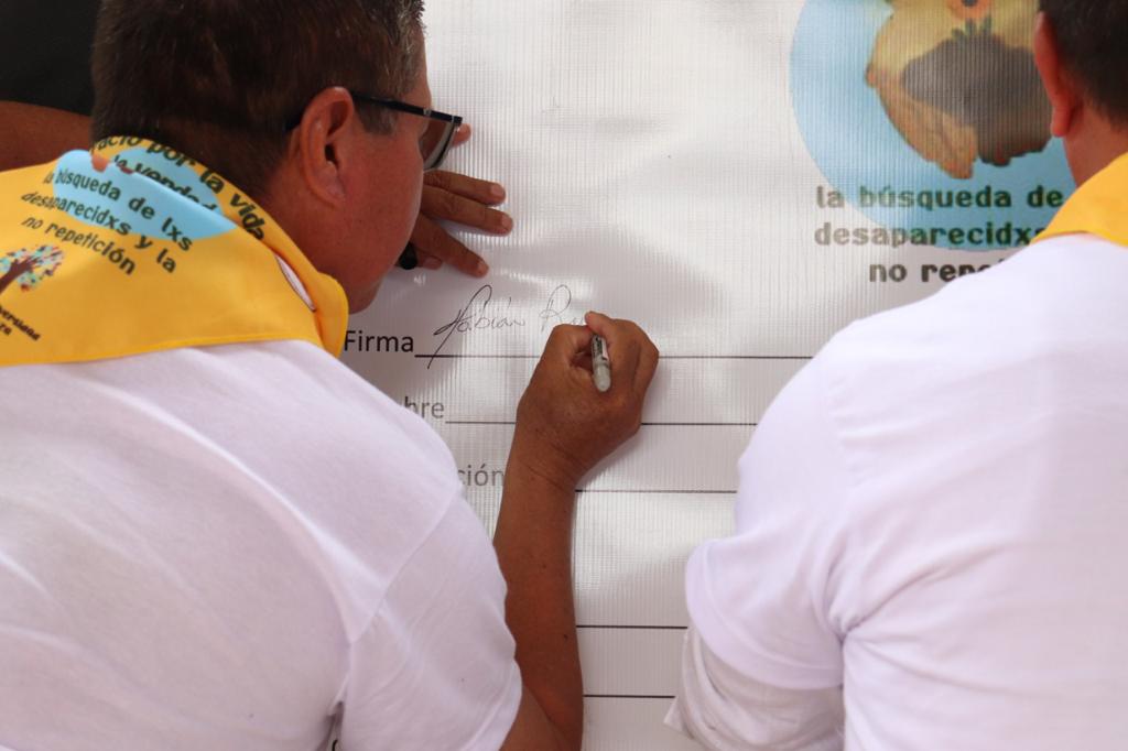 Fabián Ramírez en la firma del Pacto por la Vida, la verdad, la búsqueda de personas dadas por desaparecidas y la no repetición en Palestina, Huila.