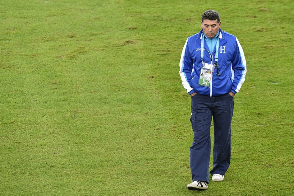 Técnico colombiano Luis Suárez anuncia su salida de Honduras