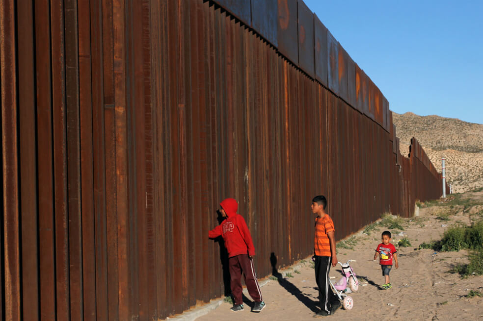 Cifra récord de migrantes que cruzan frontera de EE. UU. sorprende a autoridades