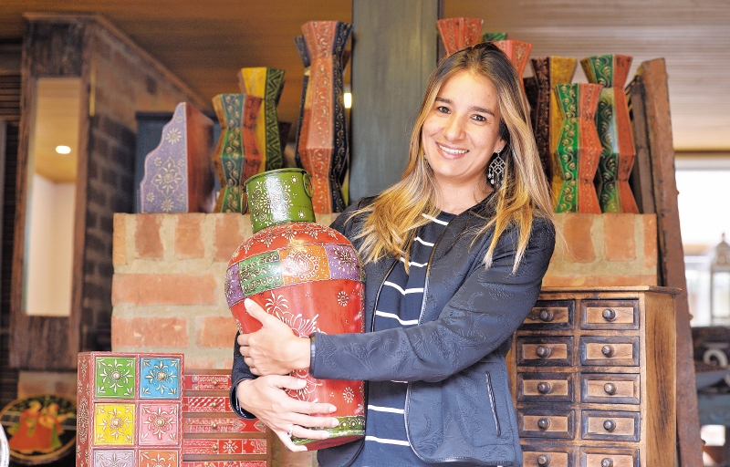  Hace dos años, Paula Sarria incursionó en el mundo empresarial con un exclusivo negocio de muebles y decoración.  / Fotos: Santiago Acosta. 