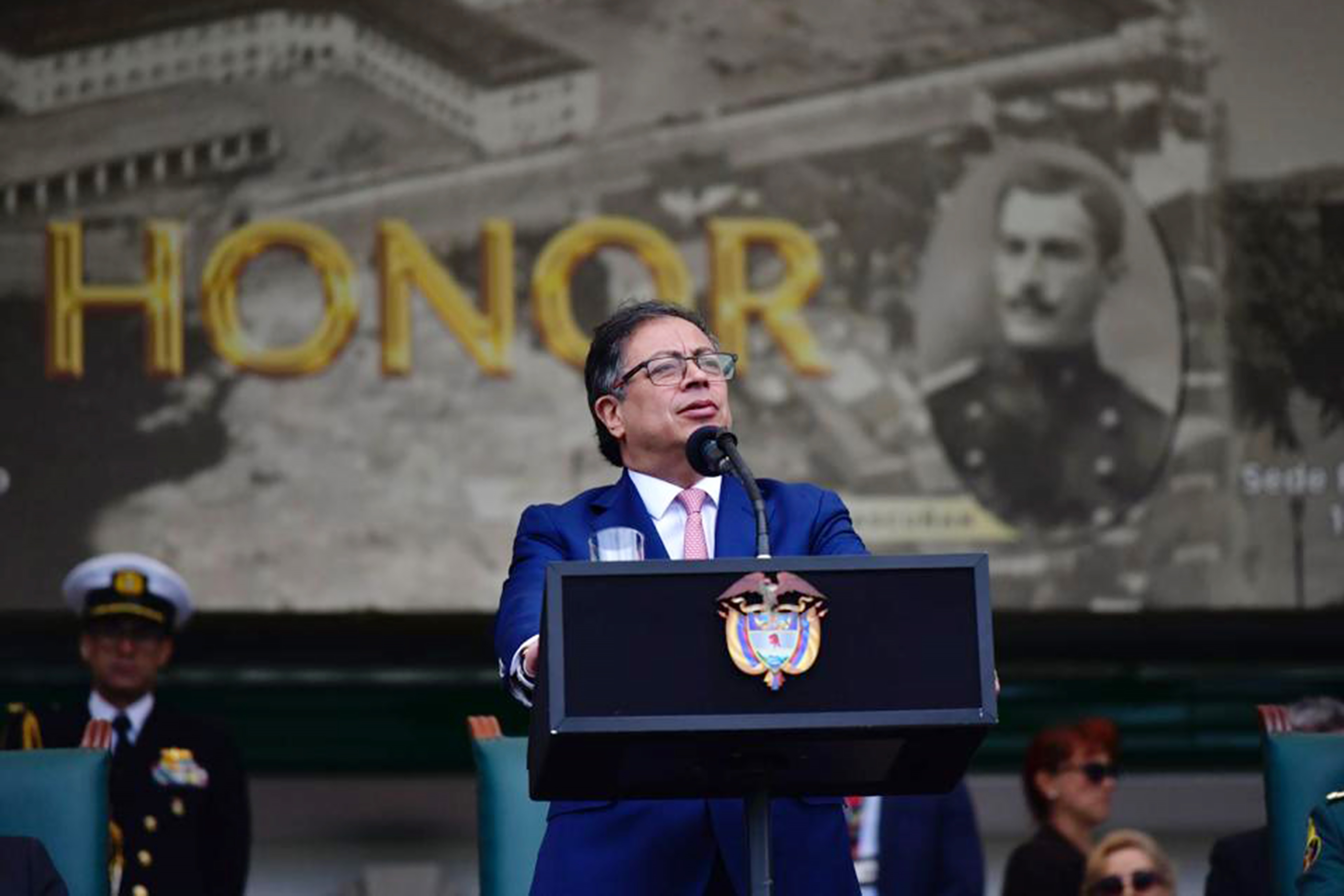 “Esto es sedición”, “investigue lo que quiera” y más frases del discurso de Petro
