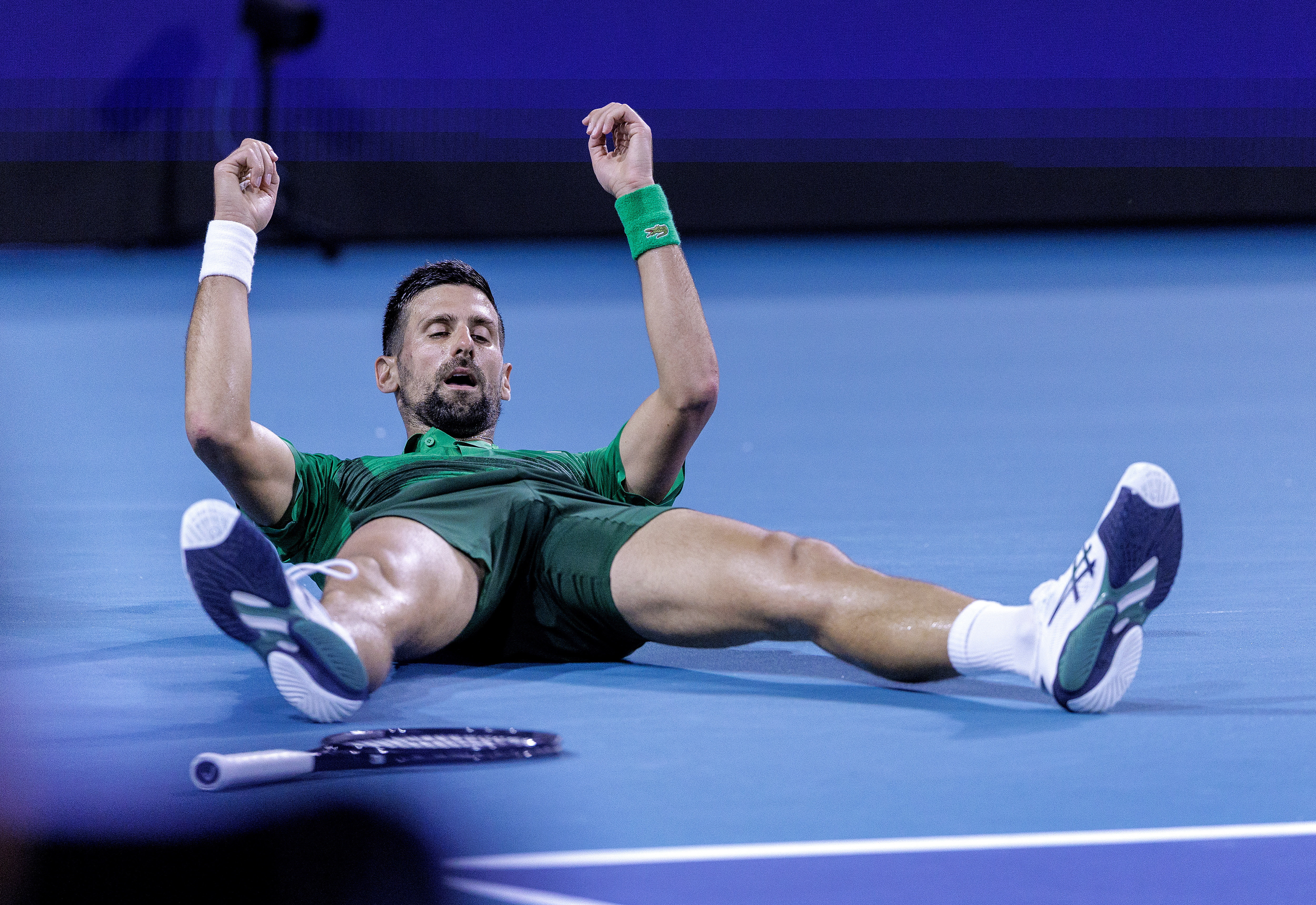 MIAMI (United States), 31/03/2025.- Novak Djokovic of Serbia reacts while in action against Jakub Mensik of Czechia during the Men’s Singles Final match at the 2025 Miami Open tennis tournament at the Hard Rock Stadium in Miami, Florida, USA, 30 March 2025. (Tenis) EFE/EPA/CRISTOBAL HERRERA-ULASHKEVICH