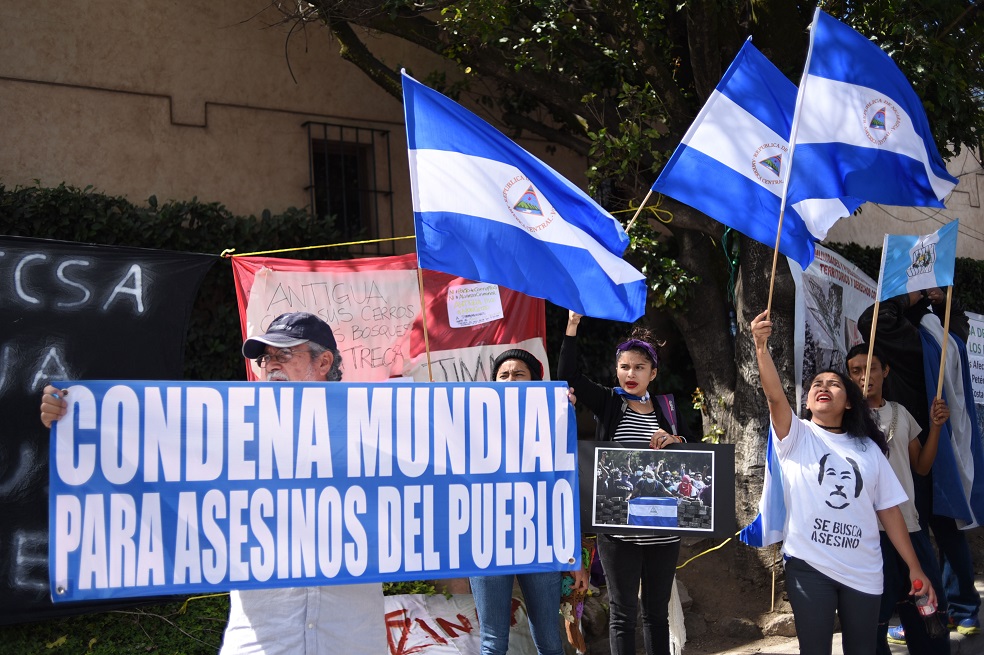 Policía prohíbe a la oposición manifestarse en Nicaragua