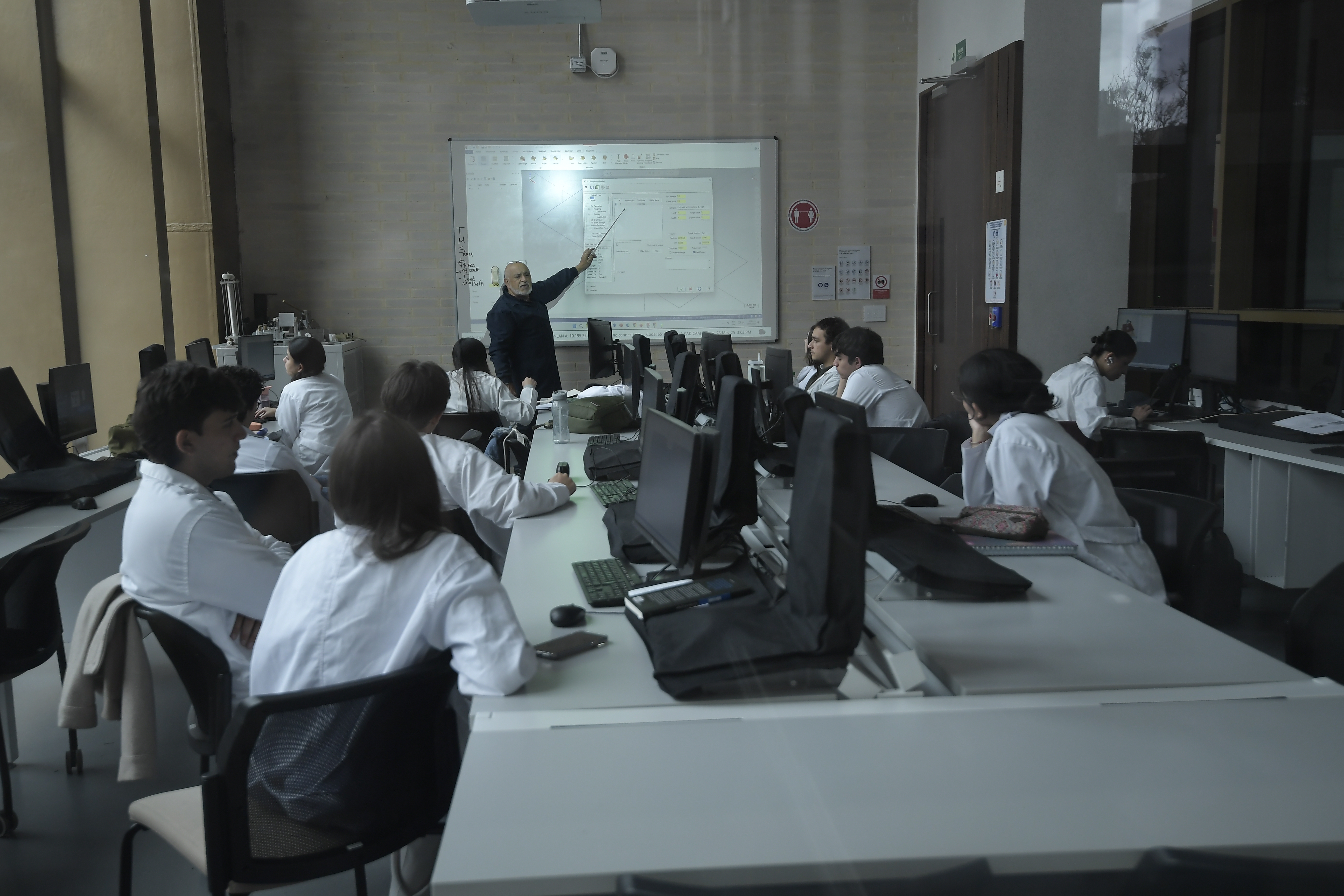 Alcaldía y universidades lanzan nuevo fondo para financiar carreras profesionales en Bogotá