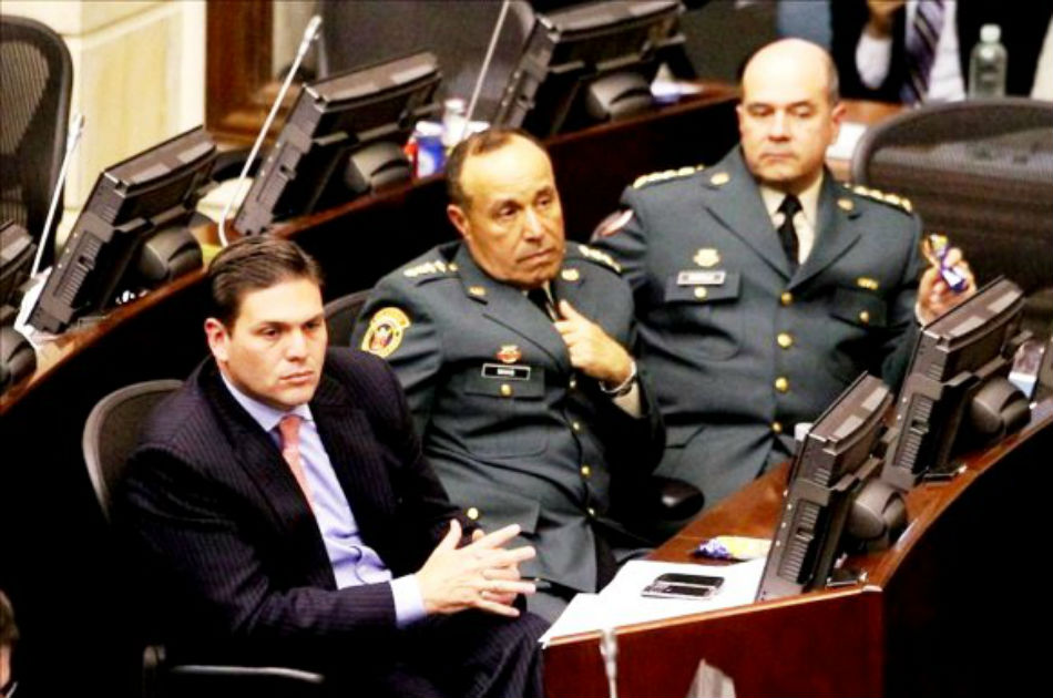 Excomandante del Ejército nunca me faltó al respeto: Mindefensa