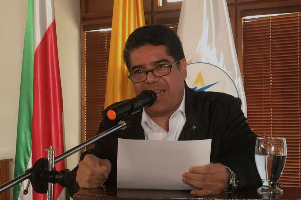 Auditor general prende alarmas para evitar feria de contratos en año electoral