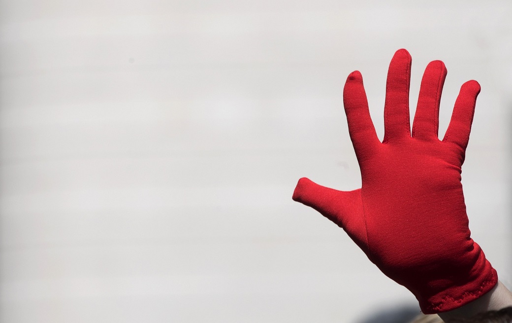 Día de las Manos Rojas: un fuerte llamado contra el reclutamiento de menores