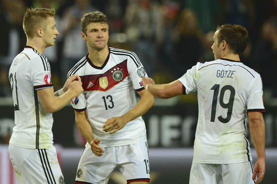 Alemania se estrenó con victoria en las eliminatorias a la Euro-2016
