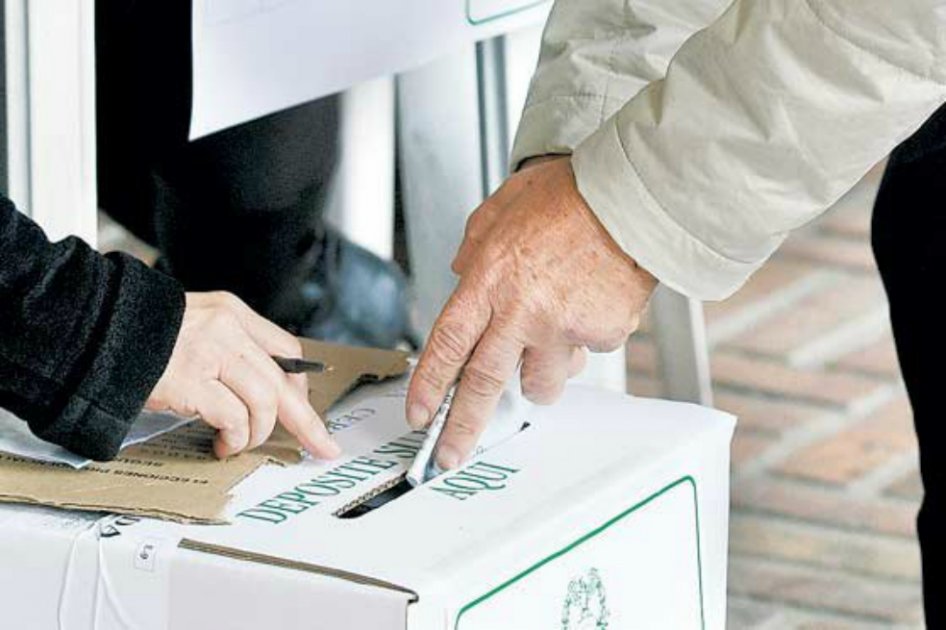La iniciativa propone adoptar nuevas modalidades de votación electrónicas y remotas. / Archivo