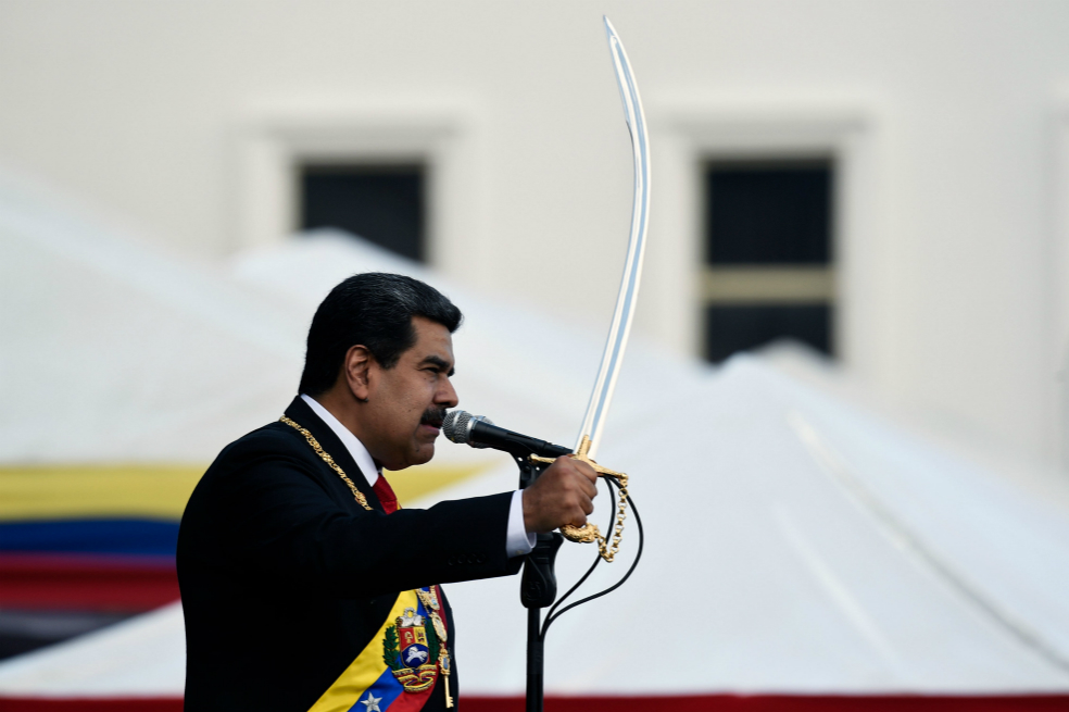 Maduro se atornilla al poder y desestima acciones del parlamento