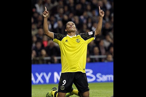 Con gol de Carlos Bacca, Sevilla ganó en la Liga española