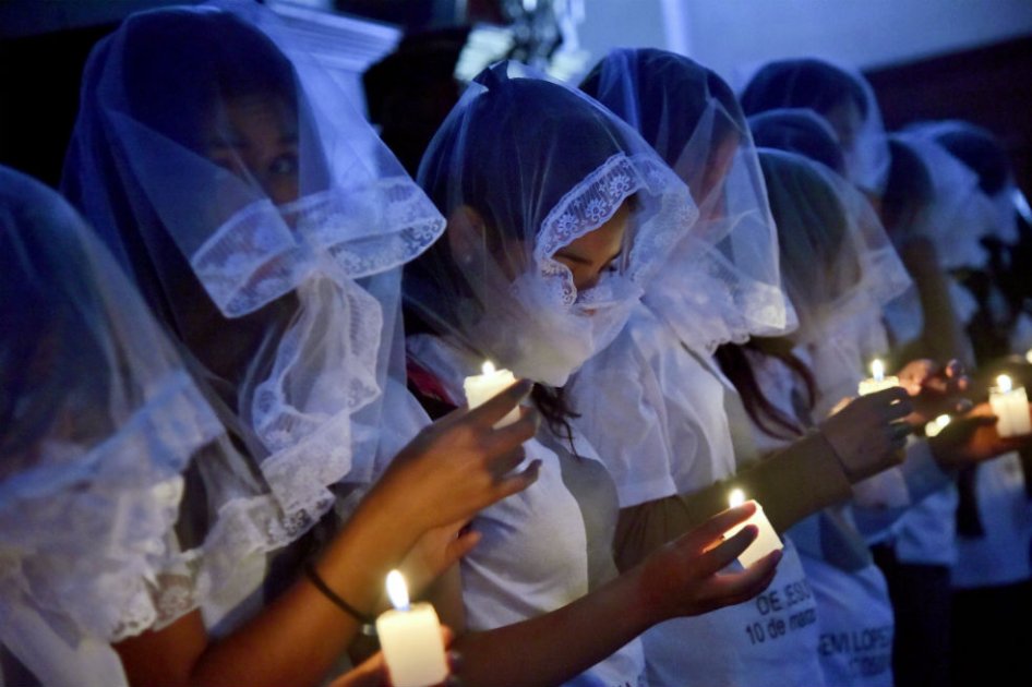 Mujeres de Marcha Patriótica se «toman» iglesia en Bogotá por asesinatos de militantes