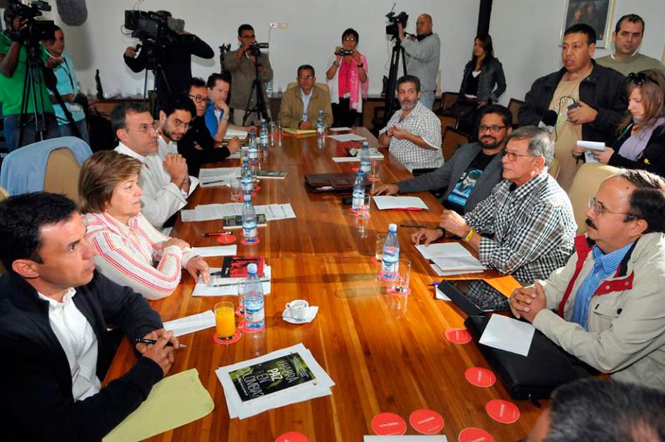 Farc dicen que Congreso se abstendrá de legislar sobre temas de diálogo de paz