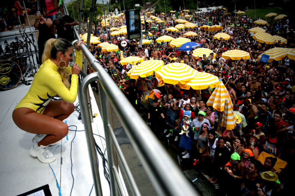 Karol G sacude el Carnaval de Sao Paulo al ritmo de reguetón