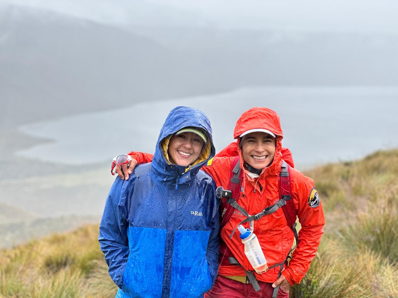 Ana Isabel Bustamante (der.) y Ana María Giraldo quieren convertirse en las primeras colombianas en escalar las Siete Cumbres.