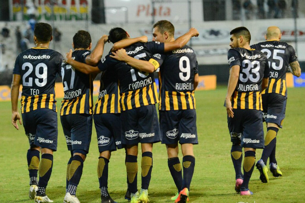 Teófilo jugó 30 minutos en la victoria de Rosario Central sobre Quilmes