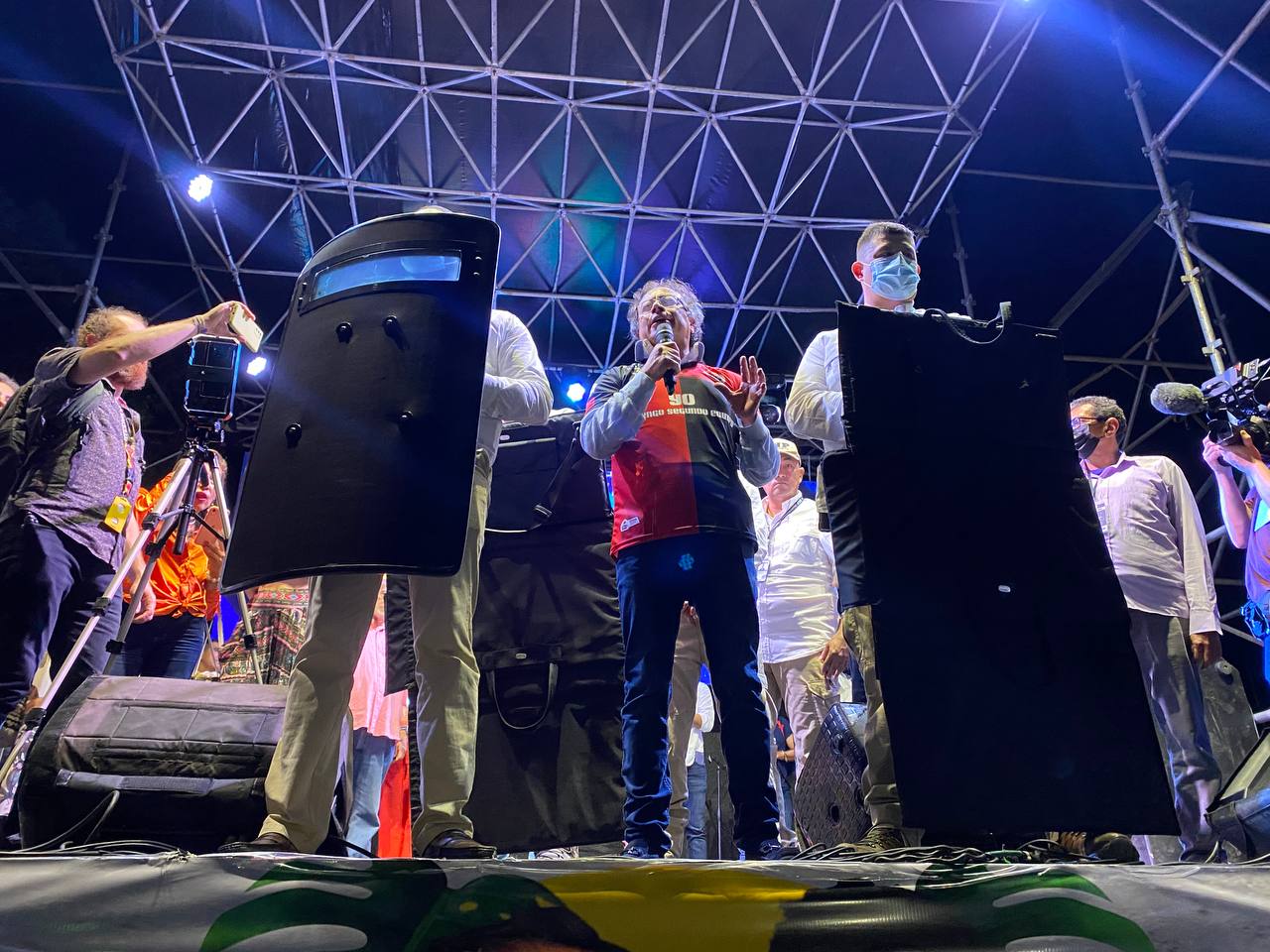 Gustavo Petro volvió a plazas públicas con un riguroso esquema de seguridad