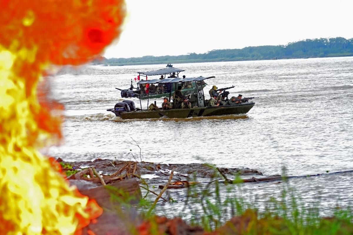 ¿Por qué las Fuerzas Militares de Perú estaban en el río Putumayo?