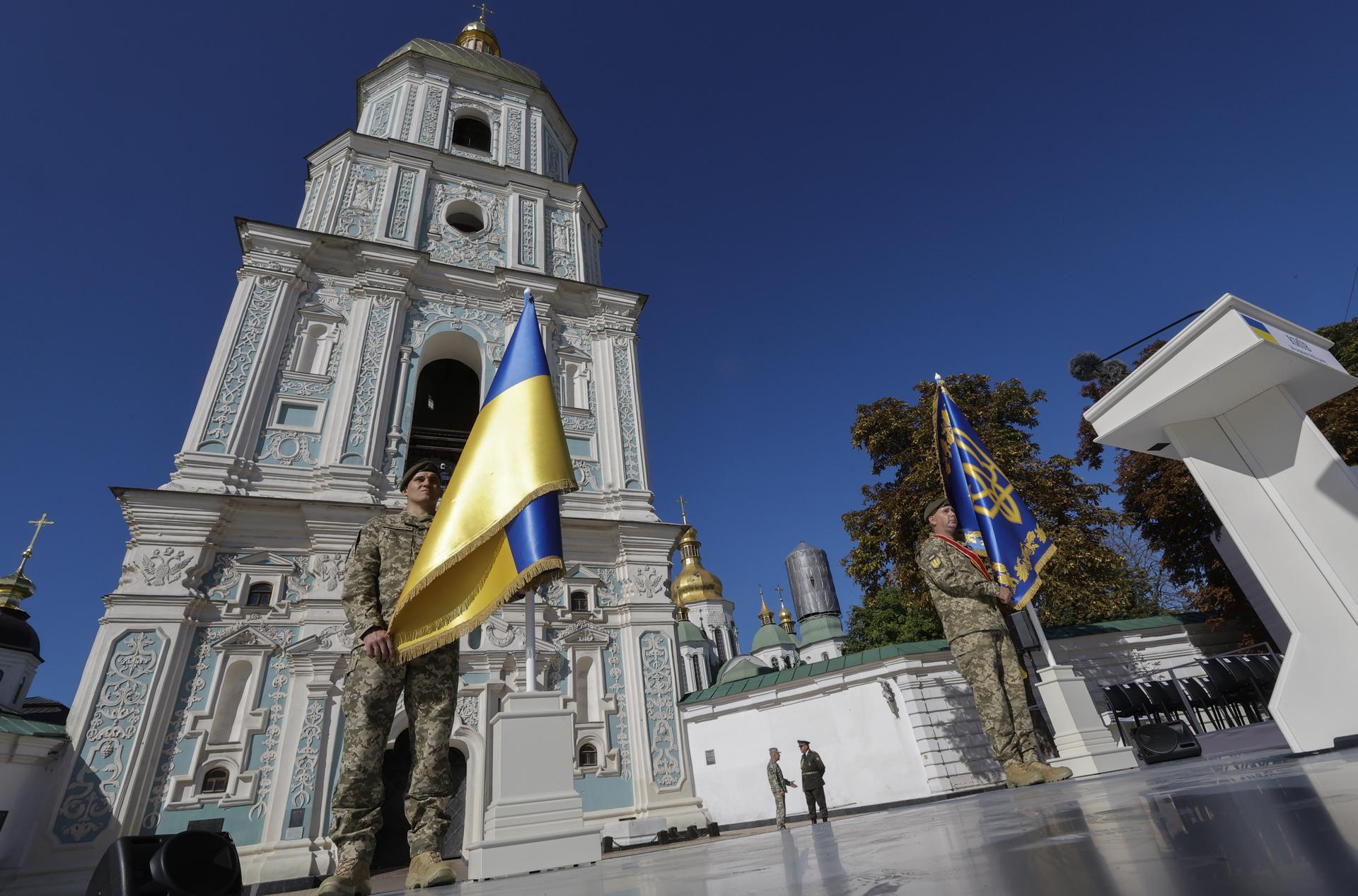 Ucrania celebra 35 años de independencia bajo la guerra con Rusia