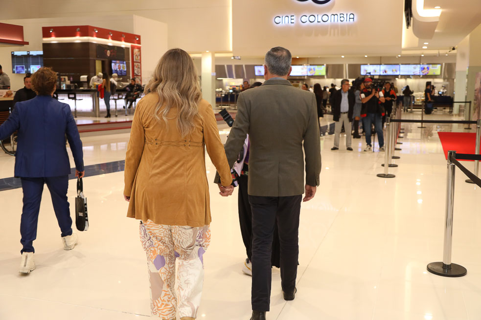 Paparazi Marlon Moreno y Fabiana Botero
