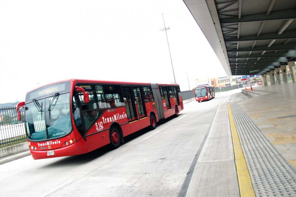 Avatares de una usuaria en Transmilenio
