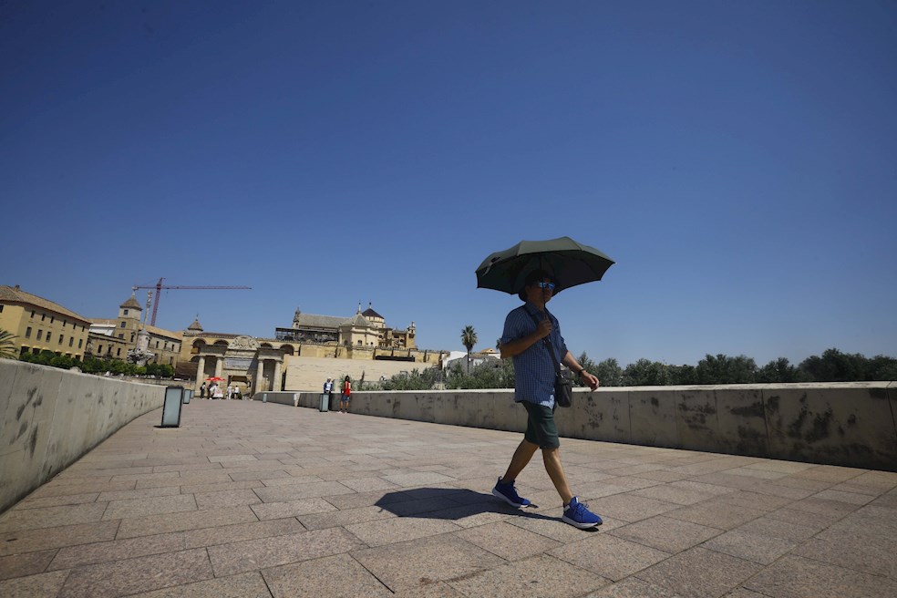Alerta en España por una ola de calor con temperaturas de más de 44 grados