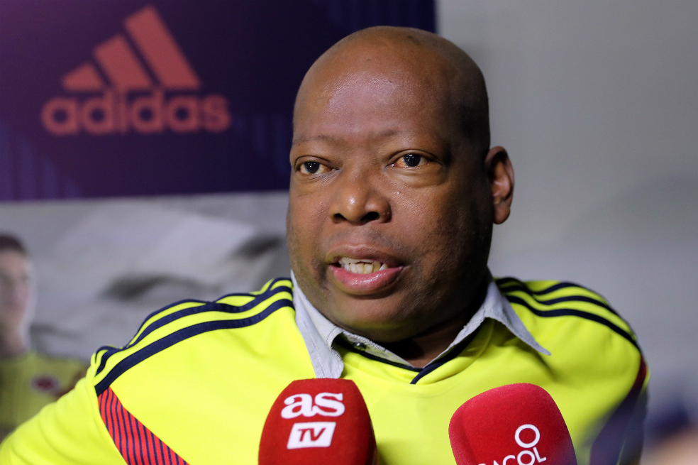 Asprilla y Rincón, en la presentación de la nueva camiseta de la selección