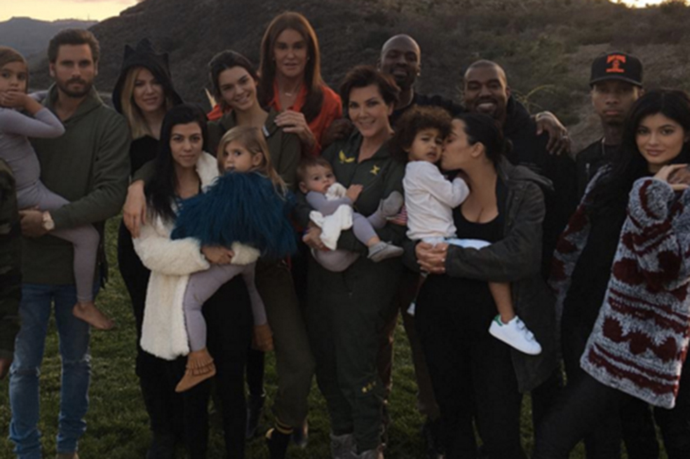 Caitlyn Jenner vuelve a posar con las Kardashian