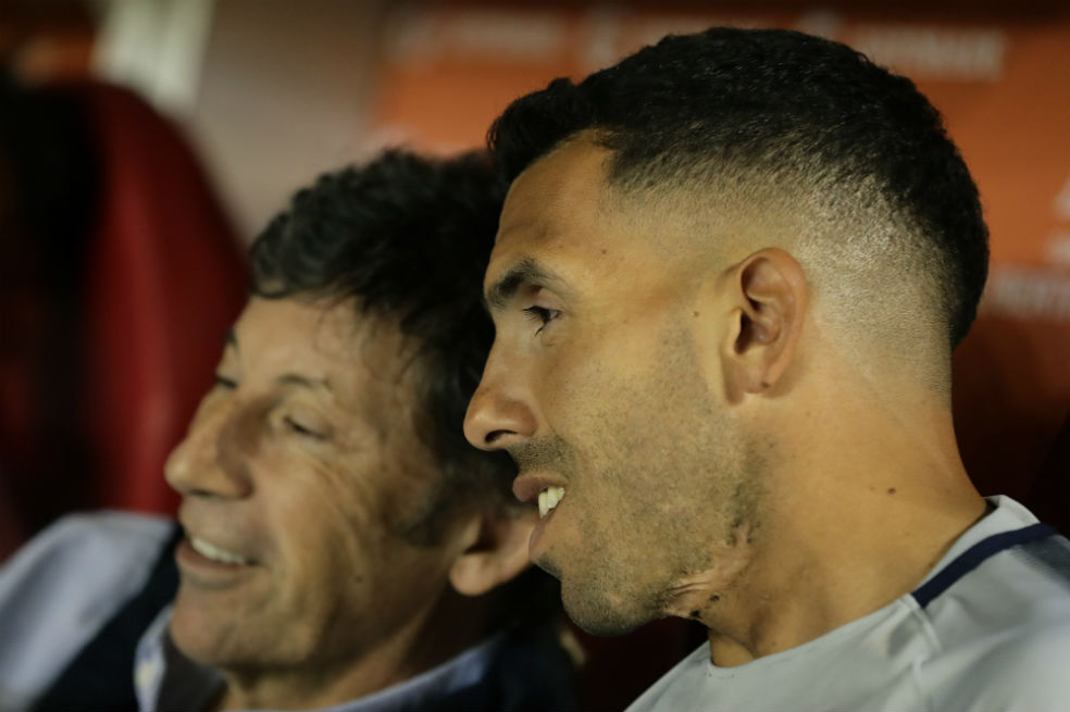 Tevez y Benedetto, enojados: «Que le den la Copa a River»