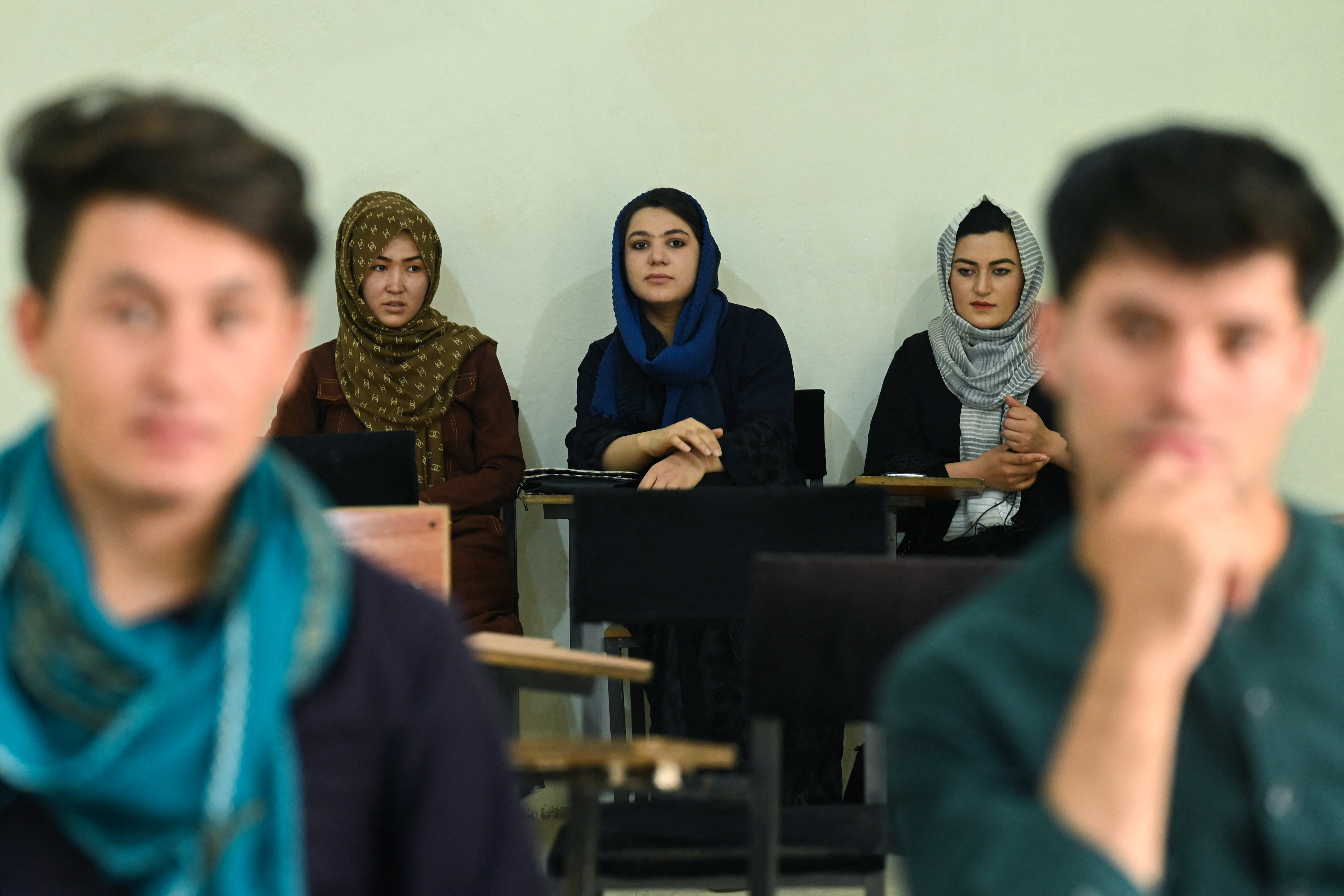 Las condiciones del talibán para las afganas que quieren ir a la universidad